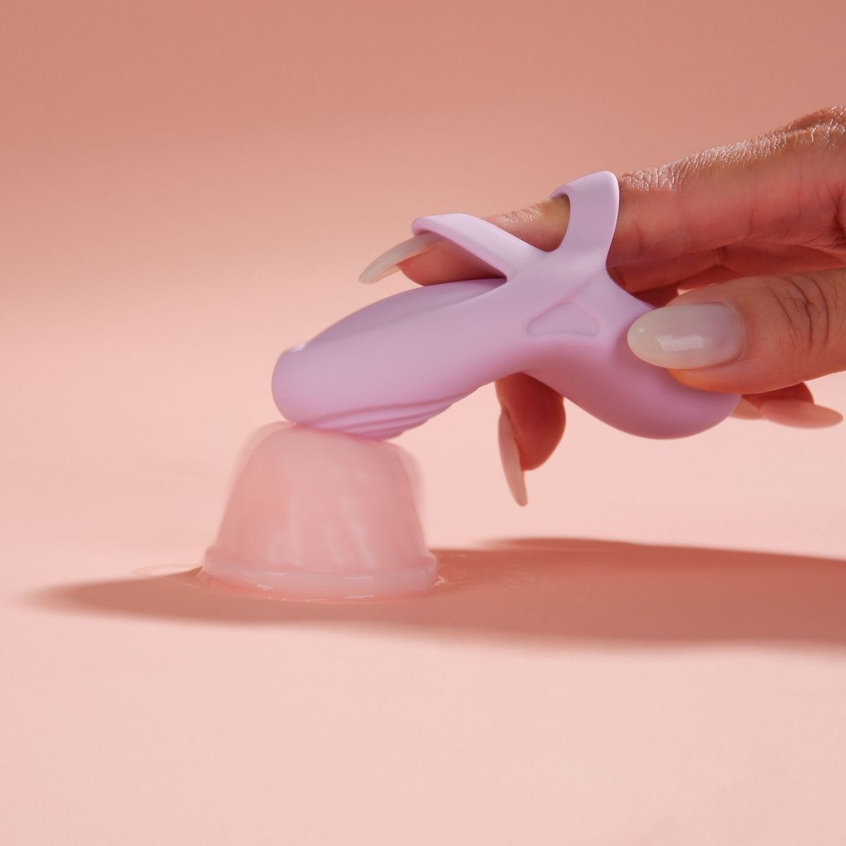 Смарт-вібратор для клітора Svakom Echo 2 Pink Lilac, підігрів до 38 &deg;C, знімна насадка на палець