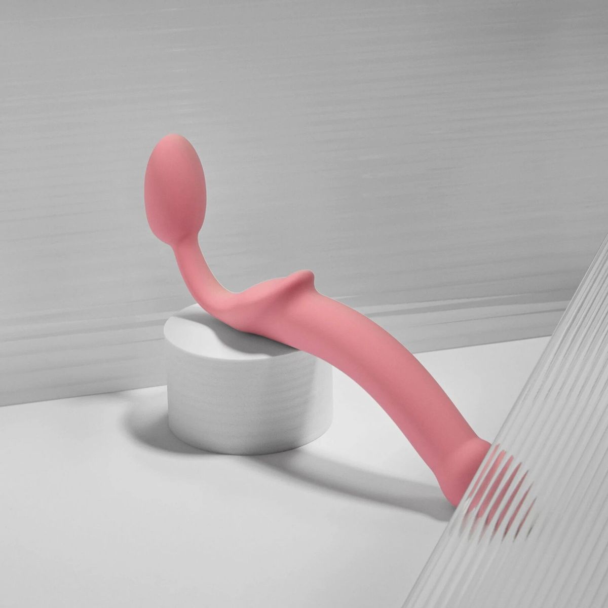 Безремневой страпон Strap-On-Me Rose S, полностью регулируемый, диаметр 2,7см