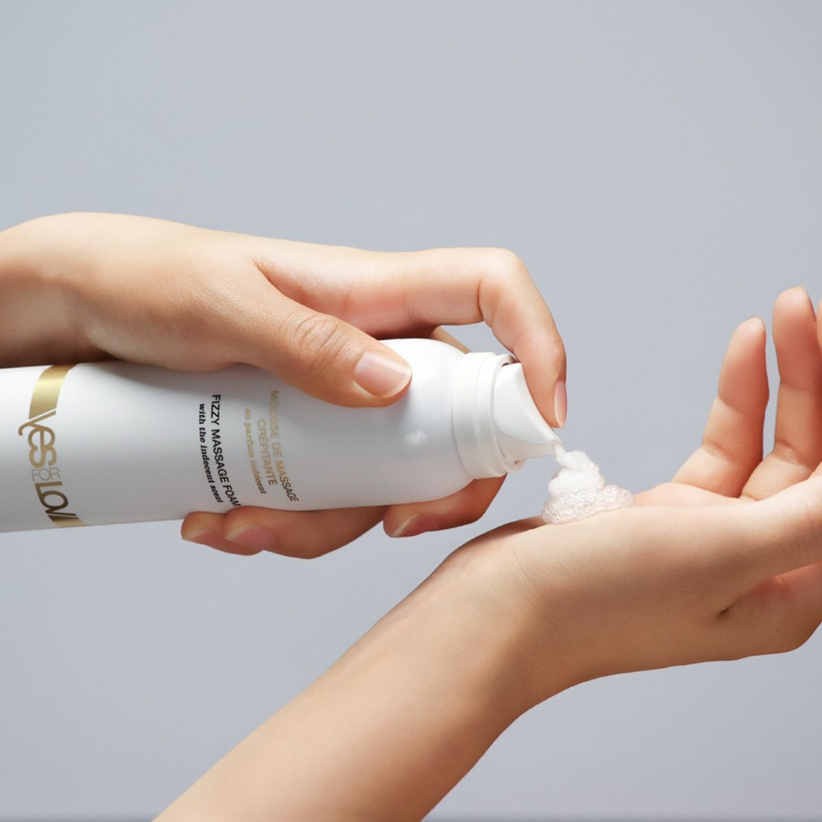 Масажна пінка з ароматом-афродизіаком Fizzy massage foam YESforLOV, 150 мл