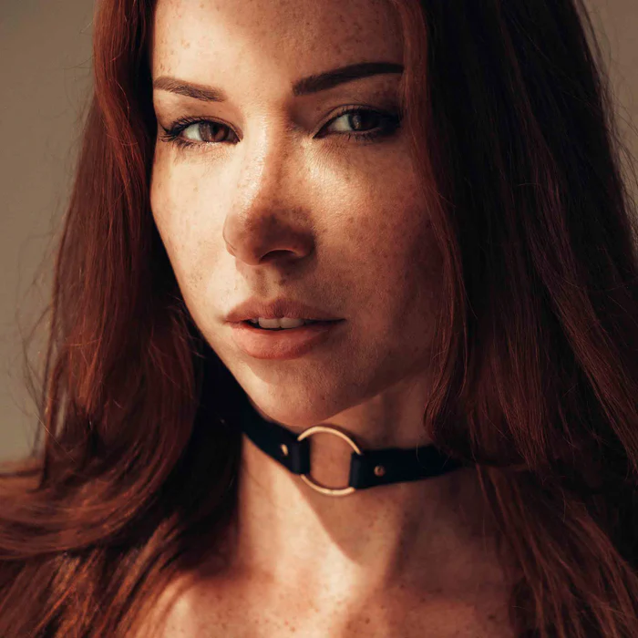 Чокер з екошкіри Bijoux Indiscrets Maze &ndash; Single Choker Black
