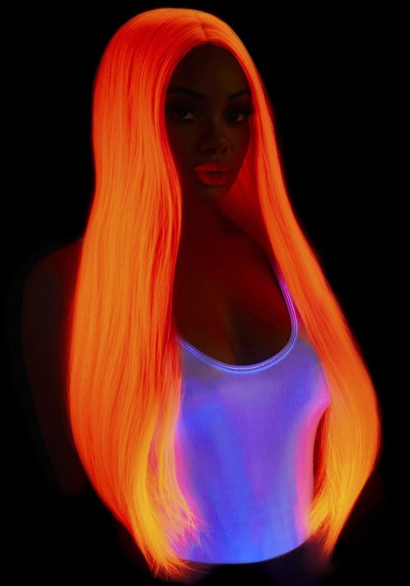 Перука Leg Avenue 33&Prime; Long straight center part wig neon pink